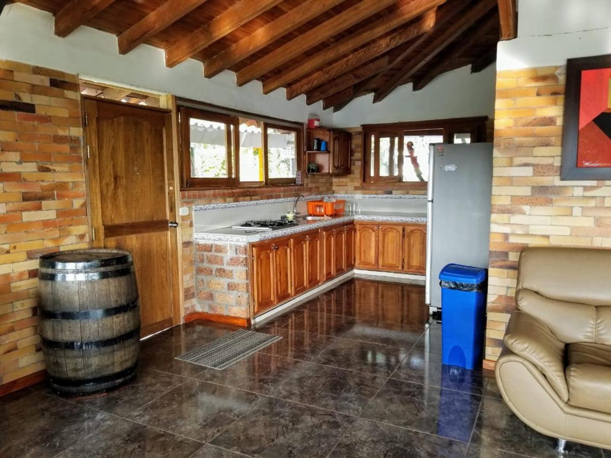 San Juan De Ticlan * Armenia (Quindio)